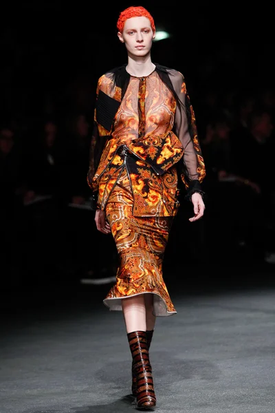 Look 21